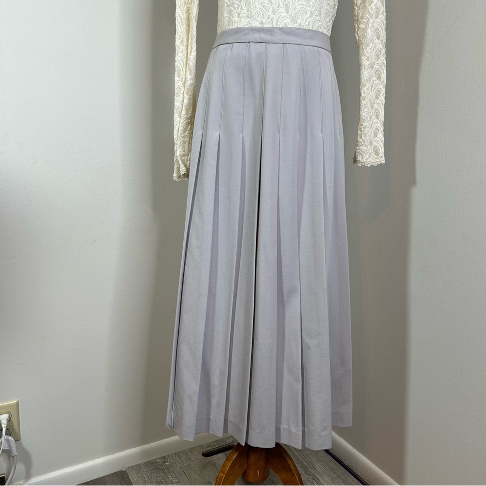 100% Worsted Wool Full Pleated SKIRT Light Grey/ Silver Midi or Knee-Length